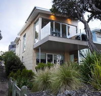 Battery Cove Beach Front Apartment - Schoolies Week Accommodation