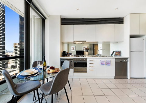 Corporate Keys - Freshwater Place - Schoolies Week Accommodation 13