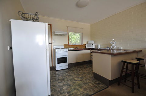 Ballymena Holiday Units - Schoolies Week Accommodation 6