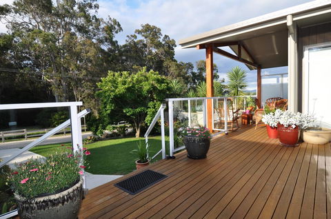 Ballymena Holiday Units - Schoolies Week Accommodation 2