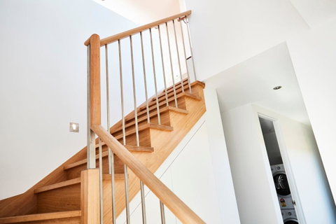 Richmond Â· 3 Level Architecturally Designed Richmond House - Schoolies Week Accommodation 12