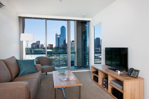City Tempo - MP Deluxe - Schoolies Week Accommodation 12
