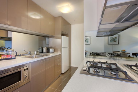 City Tempo - MP Deluxe - Schoolies Week Accommodation 17