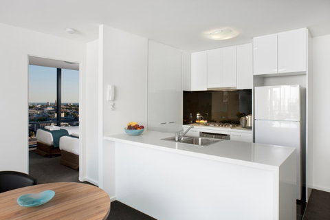 City Tempo - MP Deluxe - Schoolies Week Accommodation 8