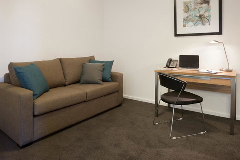 City Tempo - MP Deluxe - Schoolies Week Accommodation 16