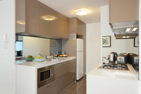 City Tempo - MP Deluxe - Schoolies Week Accommodation 13