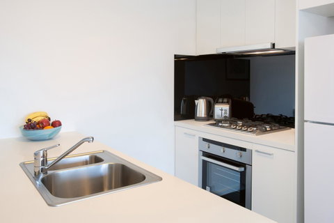 City Tempo - MP Deluxe - Schoolies Week Accommodation 20