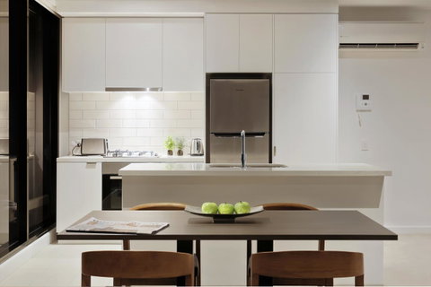 Experience Bella Hotel Apartments - Schoolies Week Accommodation 11