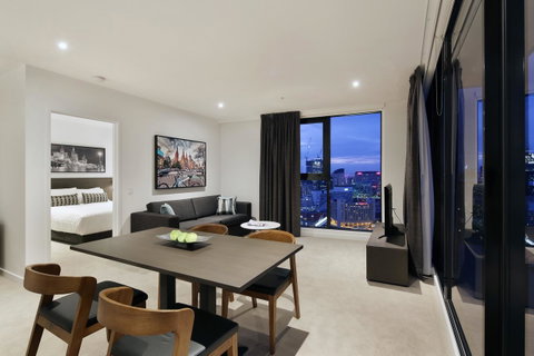 Experience Bella Hotel Apartments - Schoolies Week Accommodation 21
