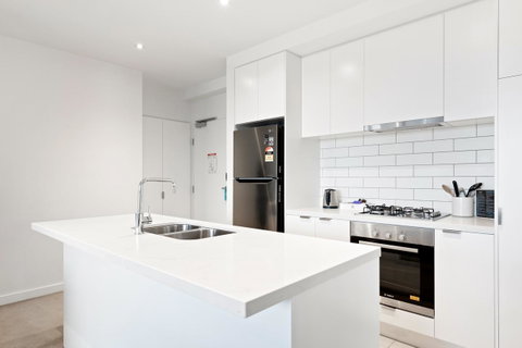Experience Bella Hotel Apartments - Schoolies Week Accommodation 8