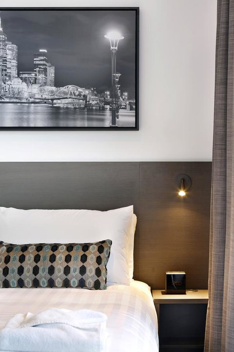Experience Bella Hotel Apartments - Schoolies Week Accommodation 35