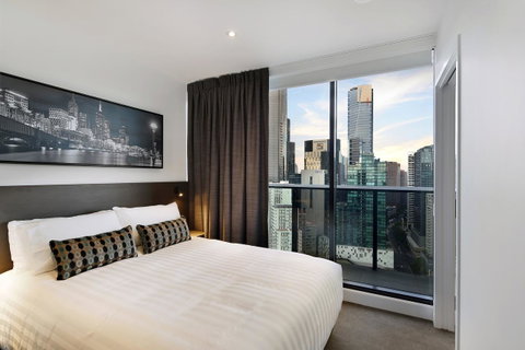 Experience Bella Hotel Apartments - Schoolies Week Accommodation 0