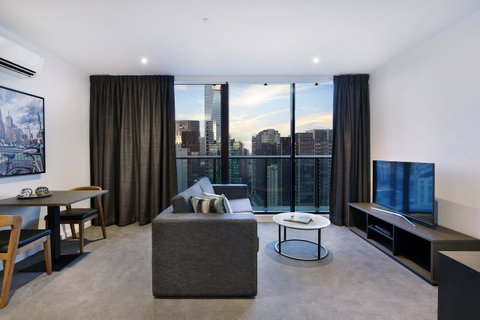 Experience Bella Hotel Apartments - Schoolies Week Accommodation 12