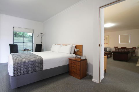 Quality Inn & Suites The Menzies - Schoolies Week Accommodation 12