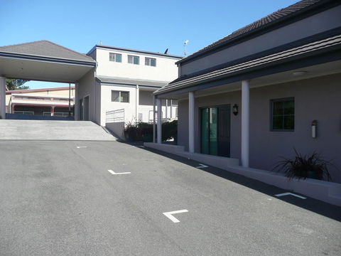 Quality Inn & Suites The Menzies - Schoolies Week Accommodation 5