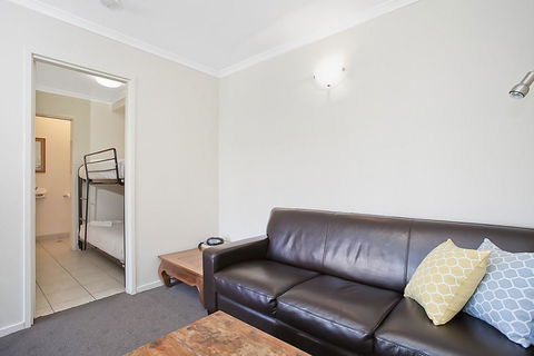 Quality Inn & Suites The Menzies - Schoolies Week Accommodation 29