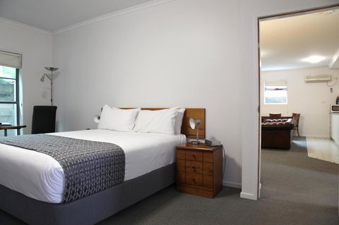 Quality Inn & Suites The Menzies - Schoolies Week Accommodation 13