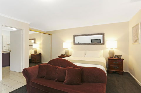 Quality Inn & Suites The Menzies - Schoolies Week Accommodation 37