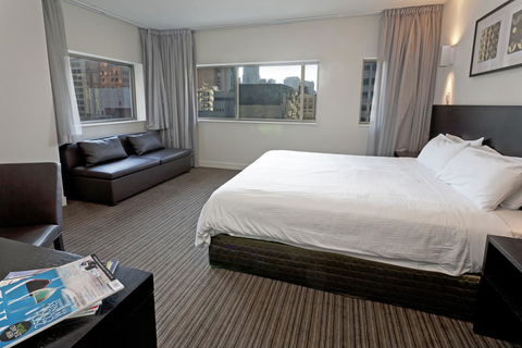 Causeway 353 Hotel - Schoolies Week Accommodation 34
