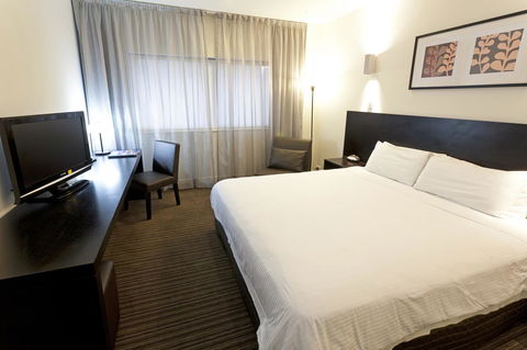 Causeway 353 Hotel - Schoolies Week Accommodation 5