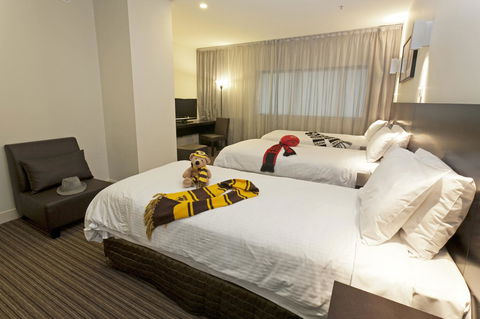 Causeway 353 Hotel - Schoolies Week Accommodation 37