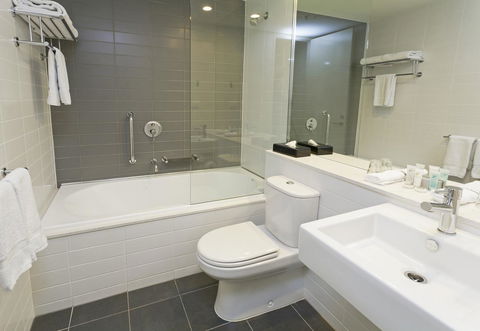 Causeway 353 Hotel - Schoolies Week Accommodation 28