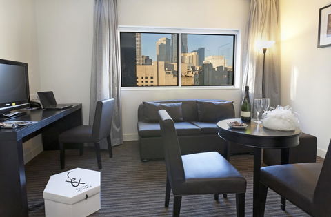 Causeway 353 Hotel - Schoolies Week Accommodation 36