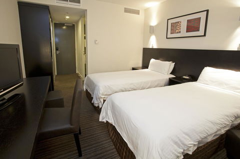 Causeway 353 Hotel - Schoolies Week Accommodation 26