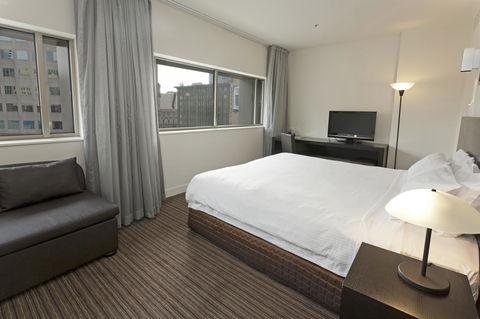Causeway 353 Hotel - Schoolies Week Accommodation 22