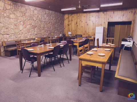 Amara Springs Guest House - Schoolies Week Accommodation 22