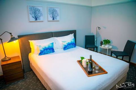 Amara Springs Guest House - Schoolies Week Accommodation 3