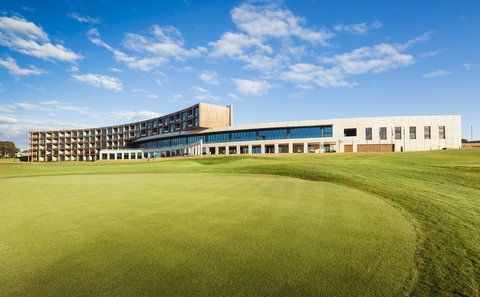 RACV Torquay Resort - Schoolies Week Accommodation 11