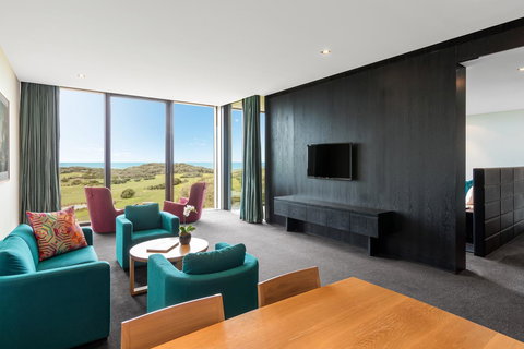 RACV Torquay Resort - Schoolies Week Accommodation 8