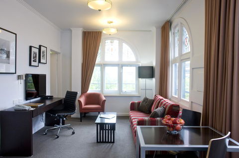 Alto Hotel On Bourke - Schoolies Week Accommodation 1