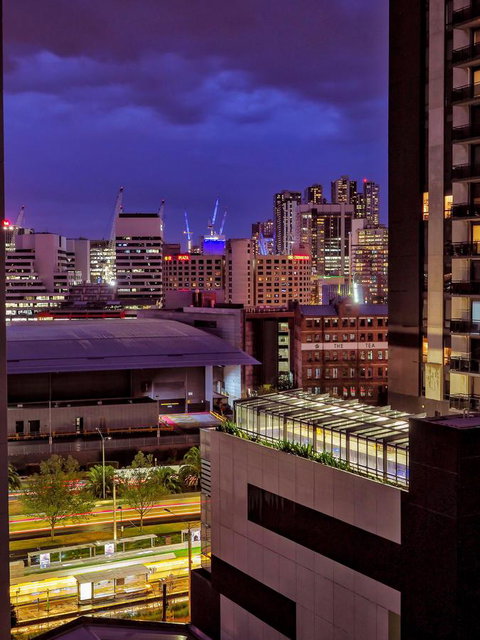 Premier Stays Melbourne - Schoolies Week Accommodation 1