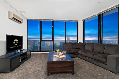 Premier Stays Melbourne - Schoolies Week Accommodation 8