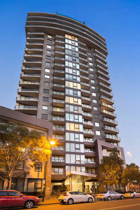 Premier Stays Melbourne - Schoolies Week Accommodation 12