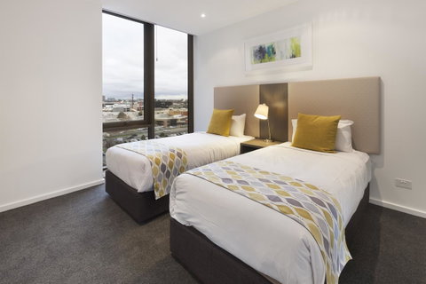 28 Nights Apartments - Schoolies Week Accommodation 1