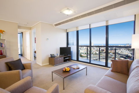 28 Nights Apartments - Schoolies Week Accommodation 12