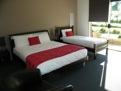 De\'Vine Escape - Schoolies Week Accommodation 9