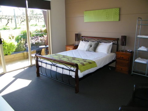 De\'Vine Escape - Schoolies Week Accommodation 3