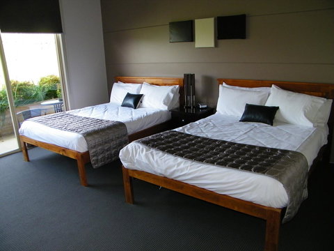 De\'Vine Escape - Schoolies Week Accommodation 15