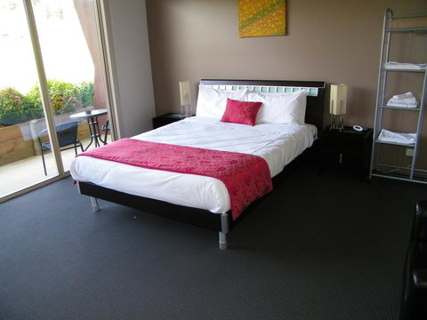 De\'Vine Escape - Schoolies Week Accommodation 26