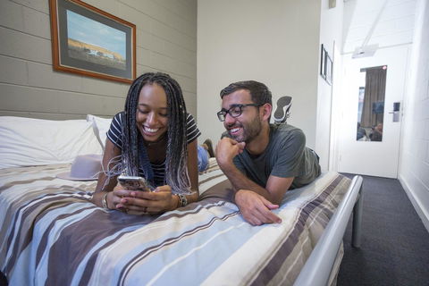 Melbourne Metro YHA - Schoolies Week Accommodation 43