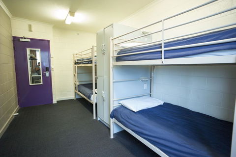Melbourne Metro YHA - Schoolies Week Accommodation 14