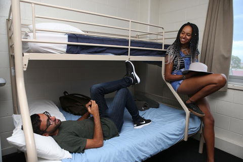 Melbourne Metro YHA - Schoolies Week Accommodation 42