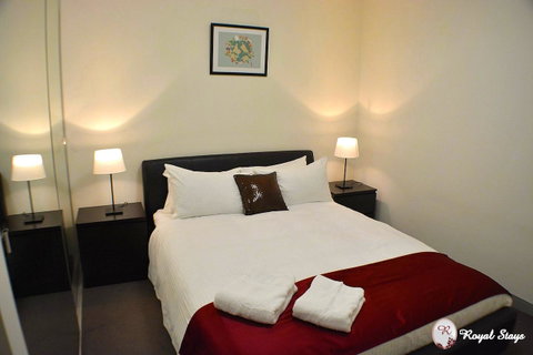 Royal Stays Apartments Melbourne- Southbank - Schoolies Week Accommodation 23