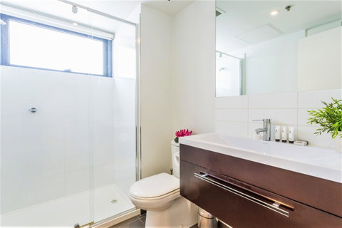 Royal Stays Apartments Melbourne- Southbank - Schoolies Week Accommodation 8