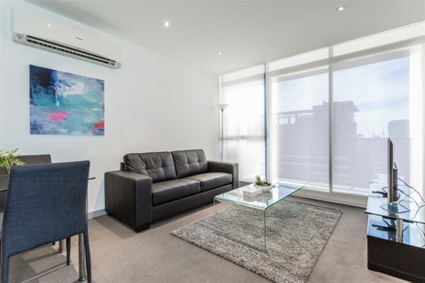 Royal Stays Apartments Melbourne- Southbank - Schoolies Week Accommodation 15