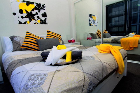225 Melbourne Tower - Schoolies Week Accommodation 11